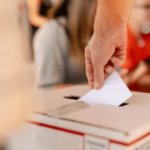 MATAN LA DEMOCRACIA; ENTRONIZAN LA TIRANÍA