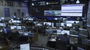 ¡Rumbo a la Luna! Artemis II hace historia: La humanidad rompe la órbita terrestre tras 50 años de espera