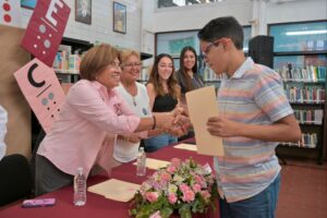 ¡Veracruz rompe barreras! Rosa María Hernández Espejo encabeza histórica graduación de lectoescritura Braille