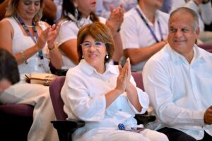 Rosa María Hernández Espejo impulsa la prevención y la resiliencia en Veracruz