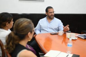 Alcalde Pedro Miguel Rosaldo García logra acuerdos históricos con CFE para erradicar apagones en Coatzacoalcos