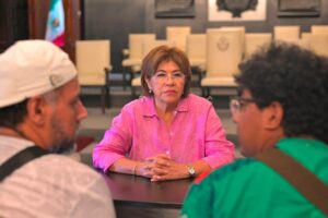 Cercanía y soluciones: Encabeza Rosa María Hernández Espejo exitosa jornada de atención directa en el “Día del Pueblo”