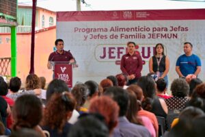 El programa alimenticio municipal “JEFMUN” beneficia a las familias de la colonia de la Armada en Veracruz