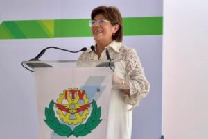 Gran inicio de rumbo profesional: Rosa María Hernández Espejo da una cálida bienvenida a la nueva generación del Tec de Veracruz
