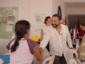 ¡Justicia laboral en Coatzacoalcos! Alcalde celebra a barrenderos con aumento salarial y entrega de apoyos