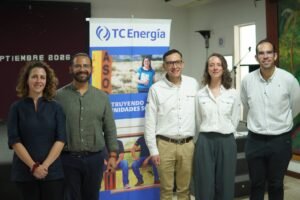 Alianza estratégica impulsa el talento joven en Coatzacoalcos: Entregan 240 mil pesos en becas junto a TC Energía
