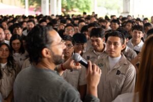 Impulso histórico a la educación en Coatzacoalcos: Alcalde Pedro Miguel Rosaldo da la bienvenida a estudiantes del ITESCO con entrega de mobiliario y materiales